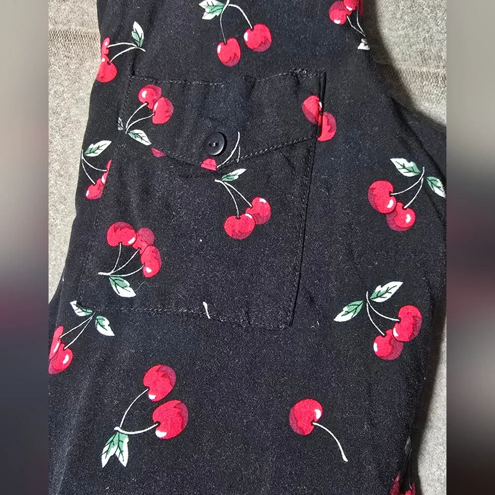 Love Notes Black Tied Shirt Cherry Design Small Long Sleeve/Roll Sleeve Light - Picture 6 of 11